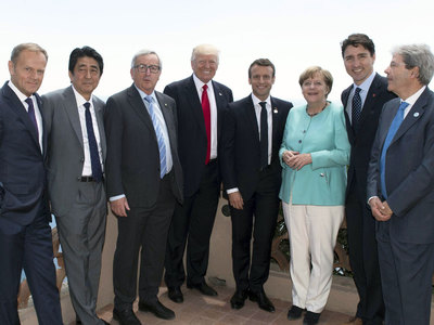 G7           
