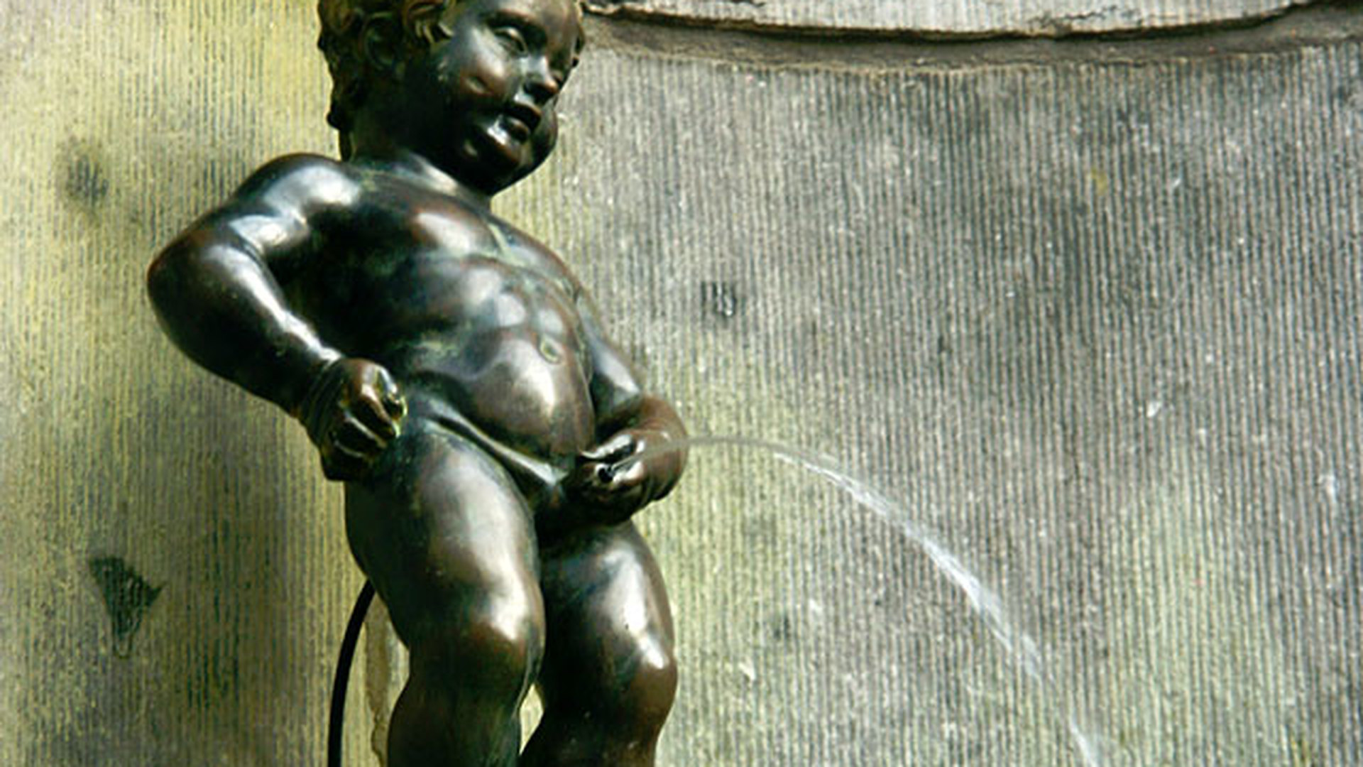 Boy pissing boy small boy pissing Manneken Pis