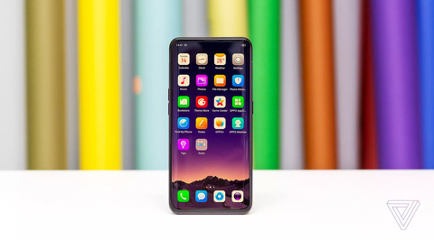 Oppo ����������� ������ iPhone X � Galaxy S9 � ���������� ��������