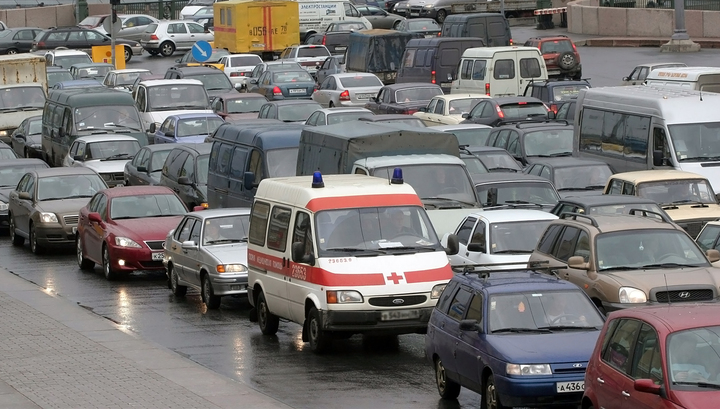 Ливень спровоцировал в Москве десятибалльные пробки