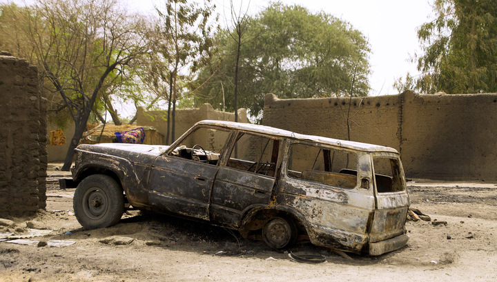 В Нигерии 23 человека погибли во время нападения боевиков 