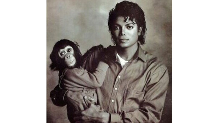 Компания Sony призналась, что выпустила альбом Майкла Джексона, на котором пел не он