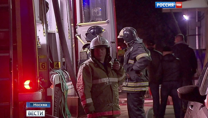В жилом доме в центре Москвы произошел пожар, есть пострадавшие