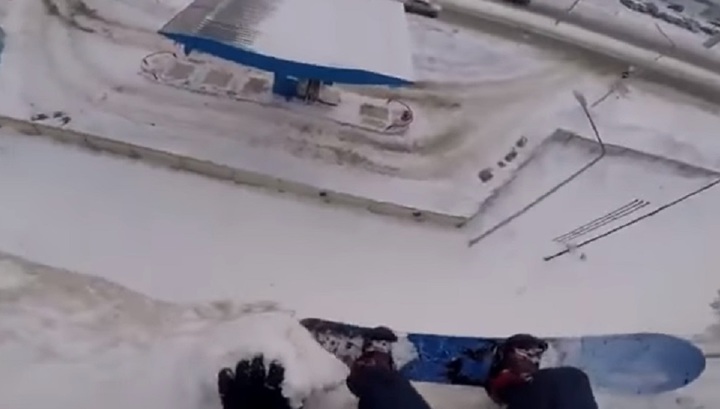 Белгородский сноубордист чудом спасся от падения с обрыва