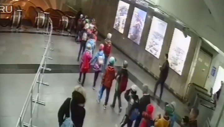 Школьник сломал ногу на эскалаторе в Екатеринбурге