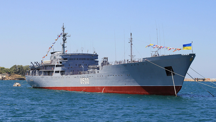 Корабли ВМС Украины вошли в исключительную экономическую зону РФ