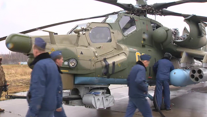 Лучшие пилоты ВСК устроили мастер-класс экипажам ударных вертолетов Ми-28