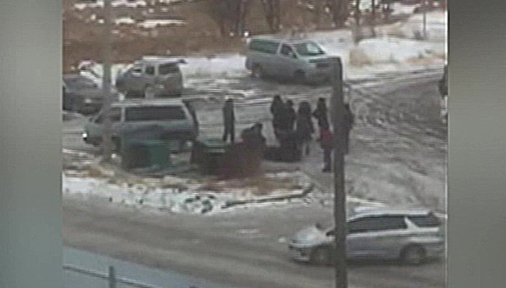 На Сахалине мужчину убило фрагментом автобусной остановки