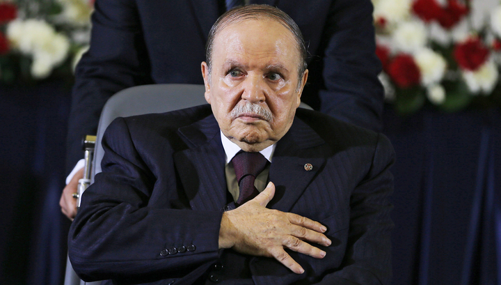 Алжир: за отставку президента высказались военные и члены правящей партии