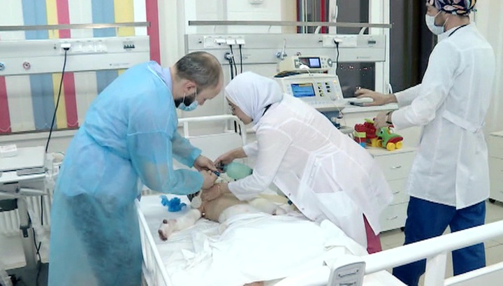 Избитую девочку из Ингушетии готовят к операции по ампутации правой руки
