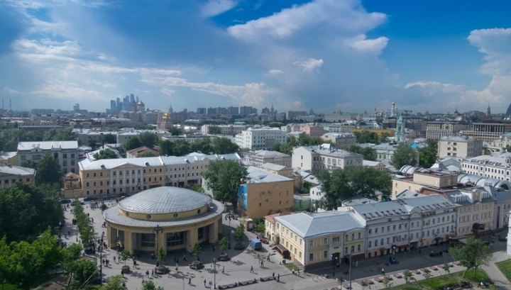 Аналитики назвали самые дорогие районы Москвы и Петербурга