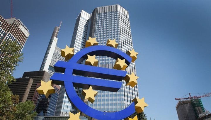 Индекс доверия инвесторов в еврозоне достиг минимума почти за 5 лет