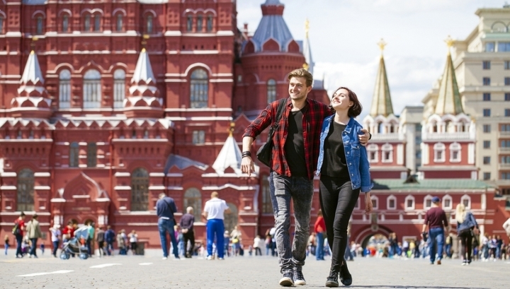 Россияне назвали самые тусовочные города