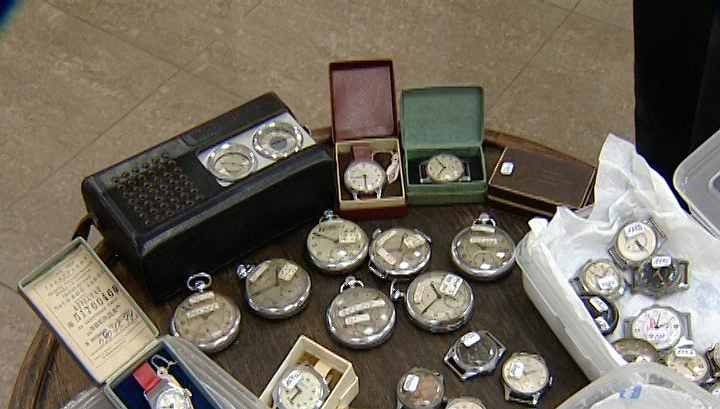 Немецкий коллекционер подарил музею часов в Ангарске 176 уникальных экспонатов