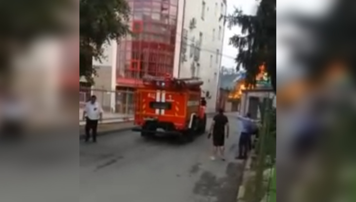Потушен пожар возле чесального цеха во Владикавказе