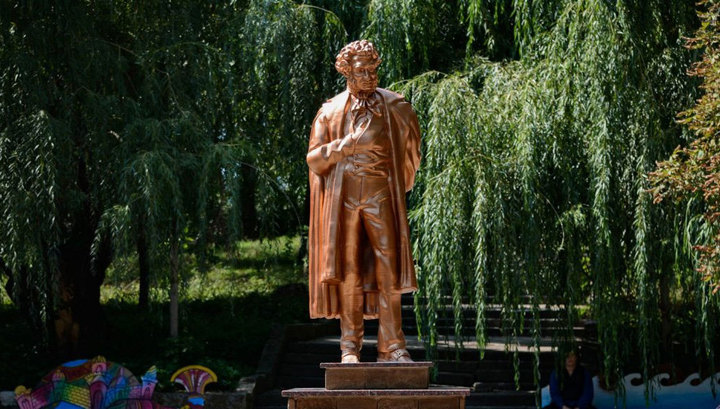 В Донецке появился распечатанный на 3D-принтере Пушкин