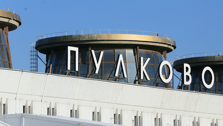 Летевший в Мурманск пассажирский лайнер вернулся в Пулково из-за непогоды