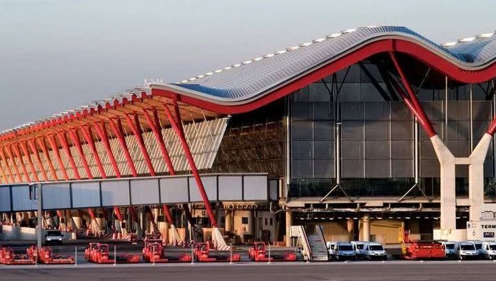 Шесть пермяков застряли в аэропорту Мадрида