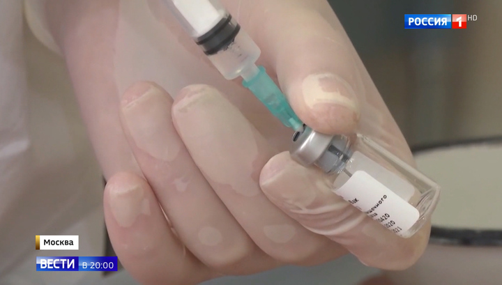 Вакцина попала под кожу добровольцам: что с ними будет дальше