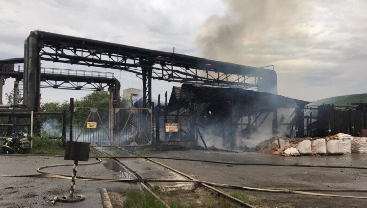 В Мурманске взорвался и загорелся склад с ацетиленом