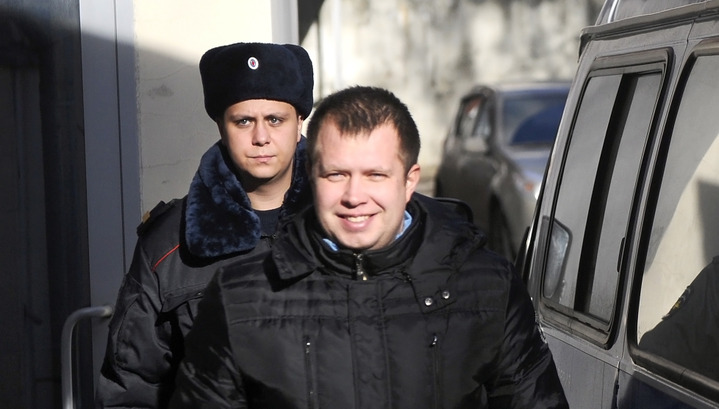Три соратника Навального отправлены под арест