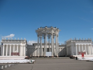 На Венецианской биеннале покажут виды ВДНХ в разное время года