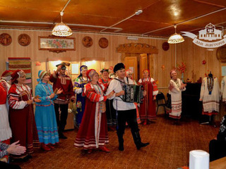 В калужском Доме мастеров проходит выставка народного костюма