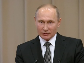 Владимир Путин поручил поддержать отечественную кинематографию в регионах