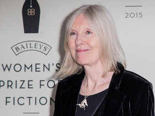 Хелен Данмор была посмертно удостоена премии «Коста» за лучшую книгу года