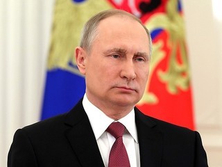 Владимир Путин подписал закон о смягчении требований к госзакупкам в сфере культуры