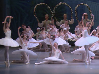 Студенты Московской академии хореографии и Парижской национальной школы выступили в столице