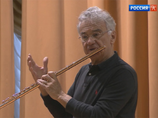 Датский флейтист Андраш Адорьян представляет в Москве авторский курс