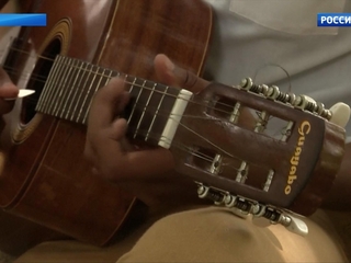 Семья музыкантов из Кубы пожертвовала более 500 инструментов школам