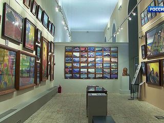Музей Рерихов представил более 200 работ художников