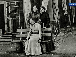 МХАТ им. М. Горького возвращает на сцену легендарный спектакль „Три сестры“