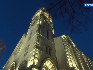В Москве на здания устанавливают новую светодиодную подсветку