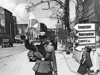 Еврейский музей представляет фотовыставку “Неизвестный Берлин. Май 1945 года”