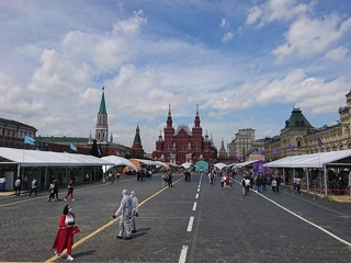 В Москве стартовал книжный фестиваль “Красная площадь”