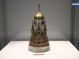 Более 400 произведений русских ювелирных фирм собрали на выставке в Музеях Московского Кремля