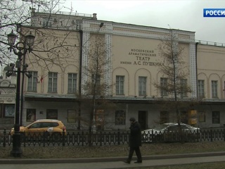 Московские театры переносят спектакли из-за пандемии