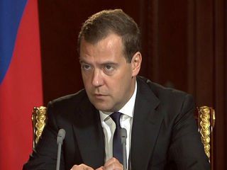 Медведев утвердил правила оказания платных образовательных услуг