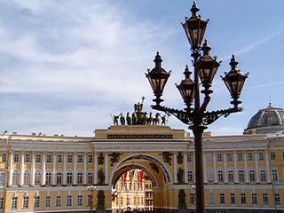 Эрмитаж покажет коллекции находок Рериха и наскальных рисунков в новом корпусе