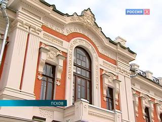 Новый сезон в Псковском драмтеатре открывают гастроли легендарной Александринки