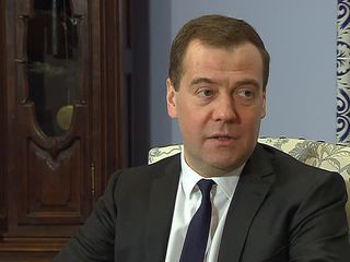 Медведев поздравил Владимира Атлантова с юбилеем