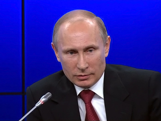 Путин подписал закон о золотых медалях для выпускников-отличников