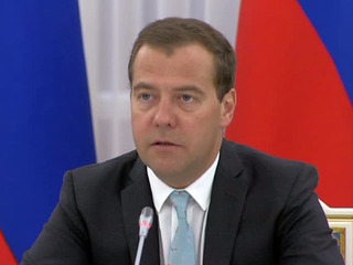 Медведев поручил Минобрнауки проработать вопросы введения в вузах онлайн-курсов