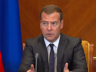 Медведев поручил Минфину и Минкультуры рассмотреть возможность возобновления помощи библиотекам
