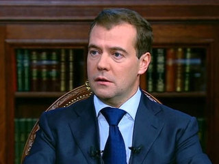 Премьер-министр поздравил с юбилеем Александра Коршунова