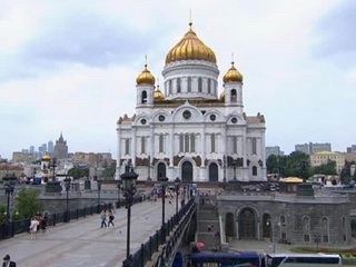 64 тыс. паломников поклонились мощам Николая Чудотворца в понедельник