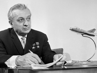 110 лет со дня рождения Артема Микояна